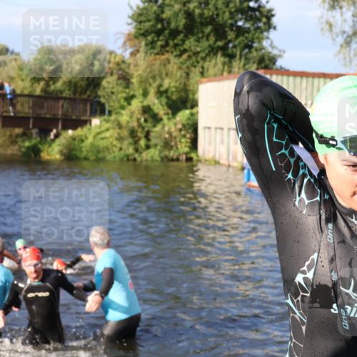31.08.2025 - Elbe Triathlon Hamburg Luisa Fischer http://msf.ph/oto/8673519 31.08.2025 08:43:58 Schwimmen 279, 283, 370, 375 meine-sportfotos.de