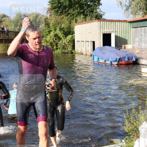 31.08.2025 - Elbe Triathlon Hamburg Luisa Fischer http://msf.ph/oto/8673530 31.08.2025 08:44:08 Schwimmen 256, 257, 370, 373 meine-sportfotos.de
