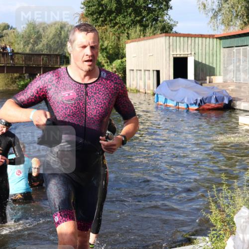 31.08.2025 - Elbe Triathlon Hamburg Luisa Fischer http://msf.ph/oto/8673532 31.08.2025 08:44:08 Schwimmen 256, 257, 370, 373 meine-sportfotos.de