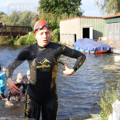 31.08.2025 - Elbe Triathlon Hamburg Luisa Fischer http://msf.ph/oto/8673546 31.08.2025 08:44:10 Schwimmen 256, 257, 321, 370, 373 meine-sportfotos.de