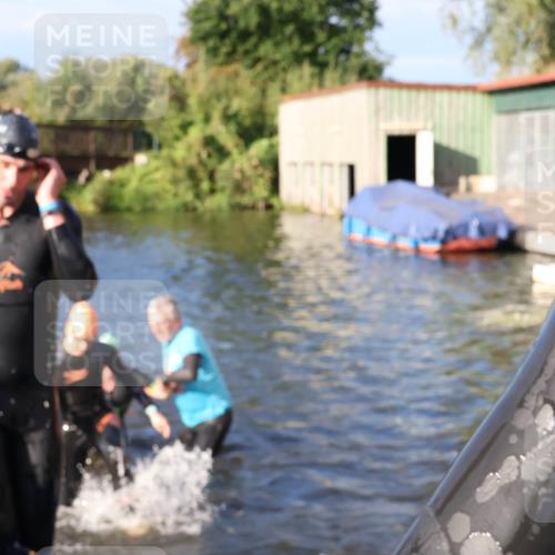 31.08.2025 - Elbe Triathlon Hamburg Luisa Fischer http://msf.ph/oto/8673552 31.08.2025 08:44:11 Schwimmen 256, 257, 321, 370, 373 meine-sportfotos.de