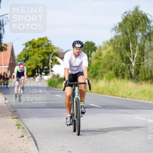 31.08.2025 - Elbe Triathlon Hamburg Michael Burmester http://msf.ph/oto/8673553 31.08.2025 10:12:26 Radfahren 473, 587, 608, 665 meine-sportfotos.de