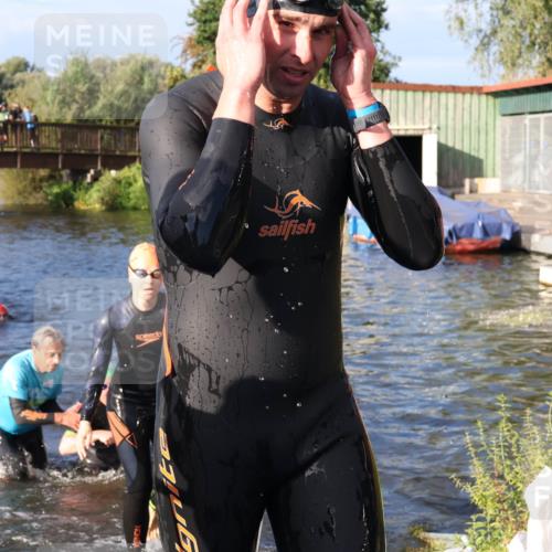 31.08.2025 - Elbe Triathlon Hamburg Luisa Fischer http://msf.ph/oto/8673559 31.08.2025 08:44:12 Schwimmen 256, 257, 321, 373 meine-sportfotos.de