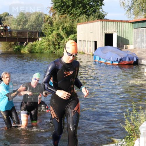 31.08.2025 - Elbe Triathlon Hamburg Luisa Fischer http://msf.ph/oto/8673568 31.08.2025 08:44:13 Schwimmen 256, 257, 321, 373 meine-sportfotos.de