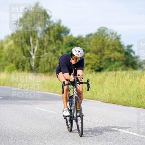 31.08.2025 - Elbe Triathlon Hamburg Michael Burmester http://msf.ph/oto/8673578 31.08.2025 10:12:27 Radfahren 473, 499, 587, 608, 665 meine-sportfotos.de