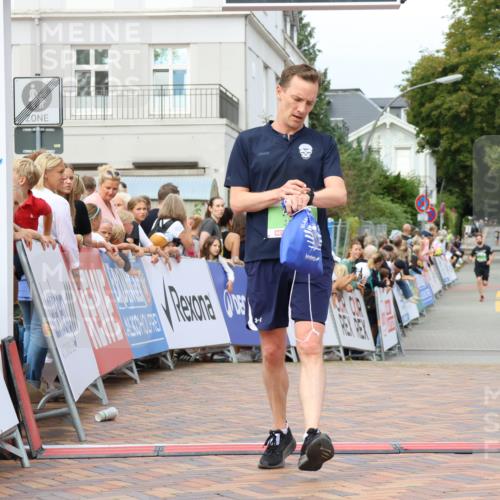 31.08.2025 - 21. Blankeneser Heldenlauf Strokosch-Dieckow http://msf.ph/oto/8673604 31.08.2025 10:51:35 Ziel 2187, 3580, 3030 meine-sportfotos.de