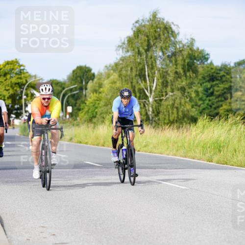 31.08.2025 - Elbe Triathlon Hamburg Michael Burmester http://msf.ph/oto/8673605 31.08.2025 10:12:33 Radfahren 499, 530, 536, 648, 673, 708, 748, 848 meine-sportfotos.de