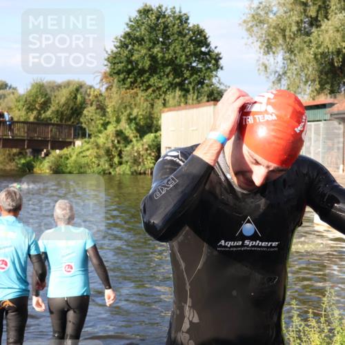 31.08.2025 - Elbe Triathlon Hamburg Luisa Fischer http://msf.ph/oto/8673608 31.08.2025 08:44:29 Schwimmen 335 meine-sportfotos.de