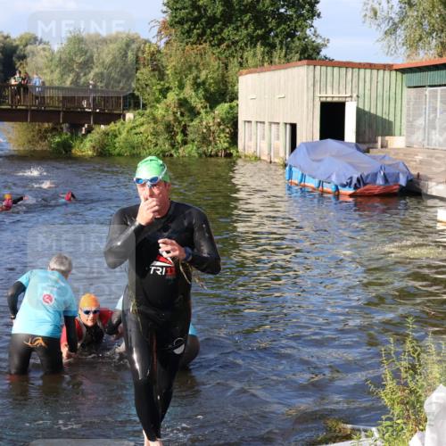 31.08.2025 - Elbe Triathlon Hamburg Luisa Fischer http://msf.ph/oto/8673627 31.08.2025 08:45:11 Schwimmen 311, 331 meine-sportfotos.de