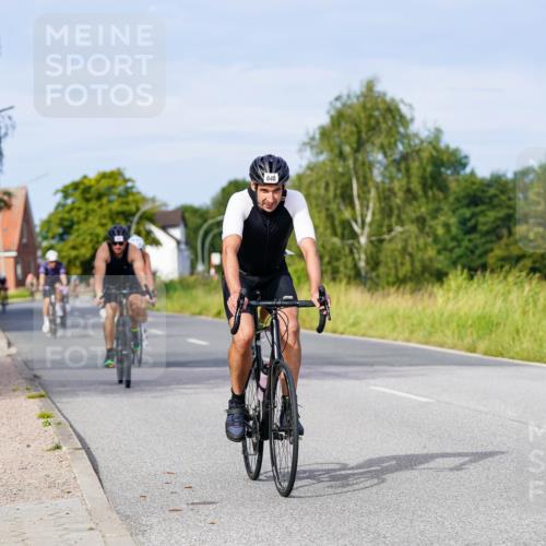 31.08.2025 - Elbe Triathlon Hamburg Michael Burmester http://msf.ph/oto/8673633 31.08.2025 10:12:35 Radfahren 499, 530, 536, 648, 673, 708, 748, 815, 848 meine-sportfotos.de