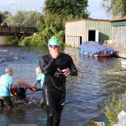 31.08.2025 - Elbe Triathlon Hamburg Luisa Fischer http://msf.ph/oto/8673635 31.08.2025 08:45:12 Schwimmen 311, 331 meine-sportfotos.de