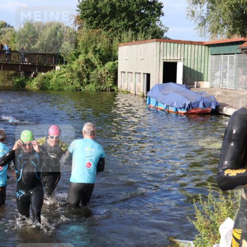 31.08.2025 - Elbe Triathlon Hamburg Luisa Fischer http://msf.ph/oto/8673680 31.08.2025 08:45:31 Schwimmen 267, 269, 320, 348, 368 meine-sportfotos.de