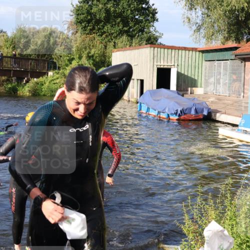 31.08.2025 - Elbe Triathlon Hamburg Luisa Fischer http://msf.ph/oto/8673706 31.08.2025 08:45:39 Schwimmen 264, 267, 269, 319, 348, 368 meine-sportfotos.de