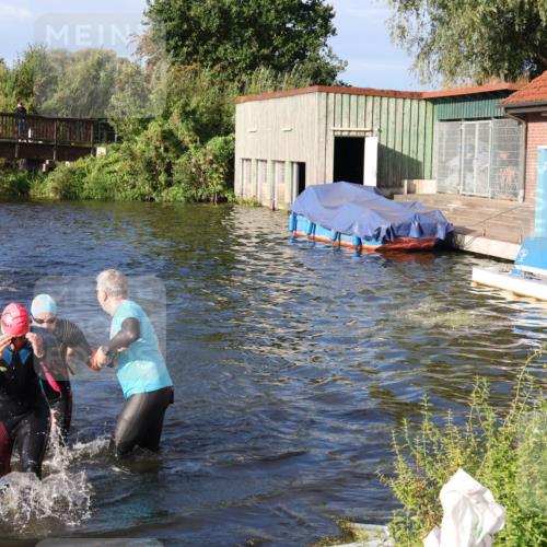 31.08.2025 - Elbe Triathlon Hamburg Luisa Fischer http://msf.ph/oto/8673761 31.08.2025 08:45:50 Schwimmen 261, 292, 324, 334, 384 meine-sportfotos.de