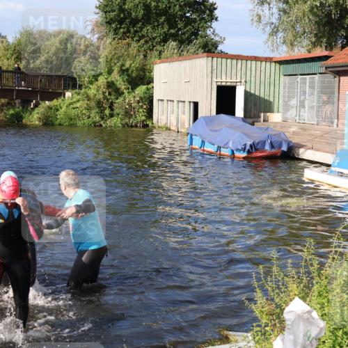 31.08.2025 - Elbe Triathlon Hamburg Luisa Fischer http://msf.ph/oto/8673769 31.08.2025 08:45:51 Schwimmen 260, 261, 285, 292, 324, 334, 384 meine-sportfotos.de