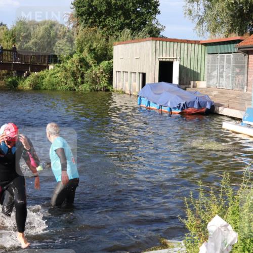 31.08.2025 - Elbe Triathlon Hamburg Luisa Fischer http://msf.ph/oto/8673773 31.08.2025 08:45:51 Schwimmen 260, 261, 285, 292, 324, 334, 384 meine-sportfotos.de