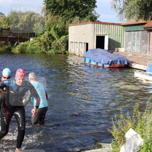 31.08.2025 - Elbe Triathlon Hamburg Luisa Fischer http://msf.ph/oto/8673778 31.08.2025 08:45:51 Schwimmen 260, 261, 285, 292, 324, 334, 384 meine-sportfotos.de