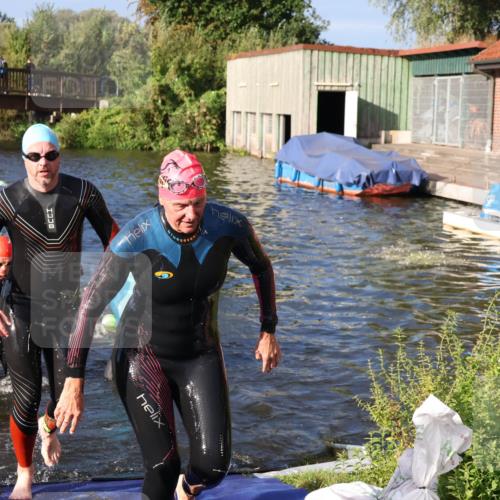 31.08.2025 - Elbe Triathlon Hamburg Luisa Fischer http://msf.ph/oto/8673788 31.08.2025 08:45:53 Schwimmen 260, 261, 285, 292, 324, 334, 384 meine-sportfotos.de