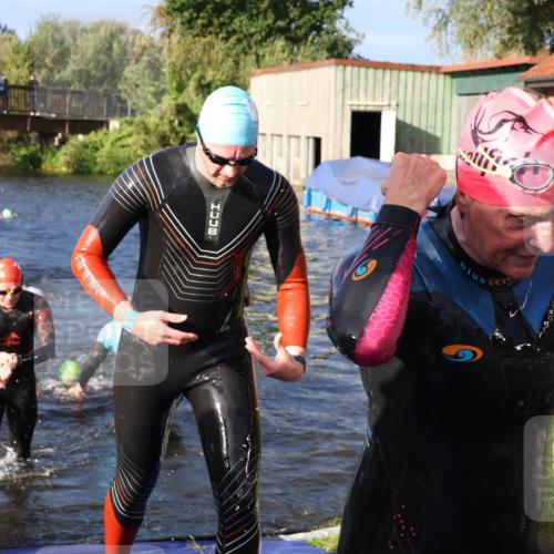 31.08.2025 - Elbe Triathlon Hamburg Luisa Fischer http://msf.ph/oto/8673796 31.08.2025 08:45:54 Schwimmen 260, 261, 285, 292, 324, 334, 384 meine-sportfotos.de