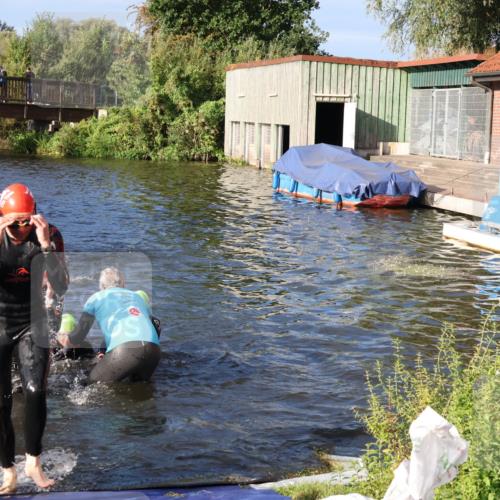 31.08.2025 - Elbe Triathlon Hamburg Luisa Fischer http://msf.ph/oto/8673808 31.08.2025 08:45:55 Schwimmen 260, 261, 285, 292, 324, 334, 384 meine-sportfotos.de