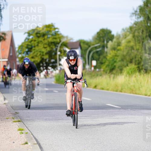 31.08.2025 - Elbe Triathlon Hamburg Michael Burmester http://msf.ph/oto/8673817 31.08.2025 10:12:59 Radfahren 486, 711, 779 meine-sportfotos.de