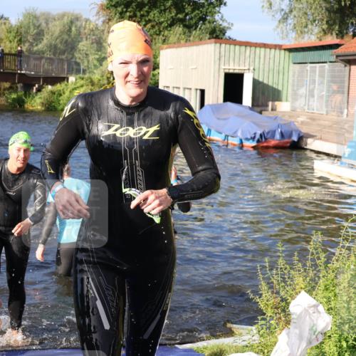 31.08.2025 - Elbe Triathlon Hamburg Luisa Fischer http://msf.ph/oto/8673849 31.08.2025 08:46:00 Schwimmen 246, 260, 261, 285, 324, 334, 360 meine-sportfotos.de
