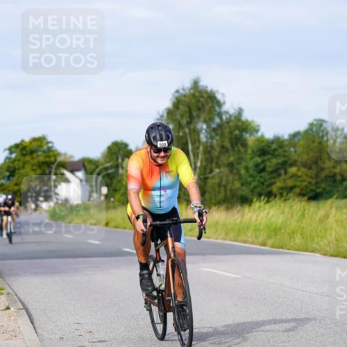 31.08.2025 - Elbe Triathlon Hamburg Michael Burmester http://msf.ph/oto/8673860 31.08.2025 10:13:07 Radfahren 500, 711, 719, 770, 884 meine-sportfotos.de