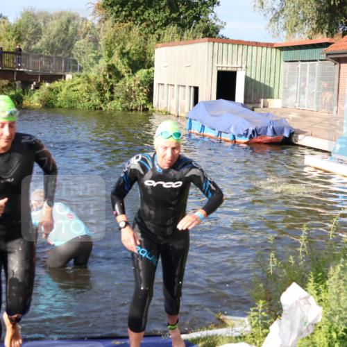 31.08.2025 - Elbe Triathlon Hamburg Luisa Fischer http://msf.ph/oto/8673861 31.08.2025 08:46:02 Schwimmen 246, 260, 285, 324, 360 meine-sportfotos.de