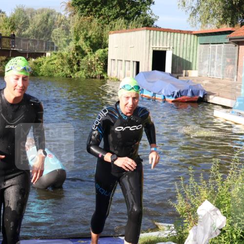 31.08.2025 - Elbe Triathlon Hamburg Luisa Fischer http://msf.ph/oto/8673862 31.08.2025 08:46:02 Schwimmen 246, 260, 285, 324, 360 meine-sportfotos.de
