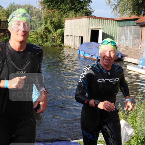 31.08.2025 - Elbe Triathlon Hamburg Luisa Fischer http://msf.ph/oto/8673869 31.08.2025 08:46:03 Schwimmen 246, 260, 285, 324, 360 meine-sportfotos.de