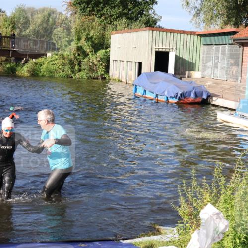 31.08.2025 - Elbe Triathlon Hamburg Luisa Fischer http://msf.ph/oto/8673879 31.08.2025 08:46:04 Schwimmen 246, 260, 285, 360 meine-sportfotos.de