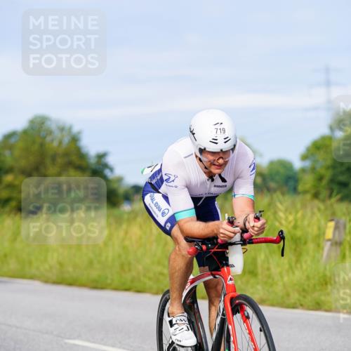 31.08.2025 - Elbe Triathlon Hamburg Michael Burmester http://msf.ph/oto/8673898 31.08.2025 10:13:13 Radfahren 546, 719, 770, 866, 884, 913 meine-sportfotos.de