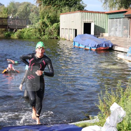 31.08.2025 - Elbe Triathlon Hamburg Luisa Fischer http://msf.ph/oto/8673905 31.08.2025 08:46:10 Schwimmen 246, 280, 360 meine-sportfotos.de