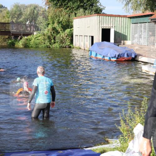 31.08.2025 - Elbe Triathlon Hamburg Luisa Fischer http://msf.ph/oto/8673919 31.08.2025 08:46:12 Schwimmen 246, 280, 281 meine-sportfotos.de