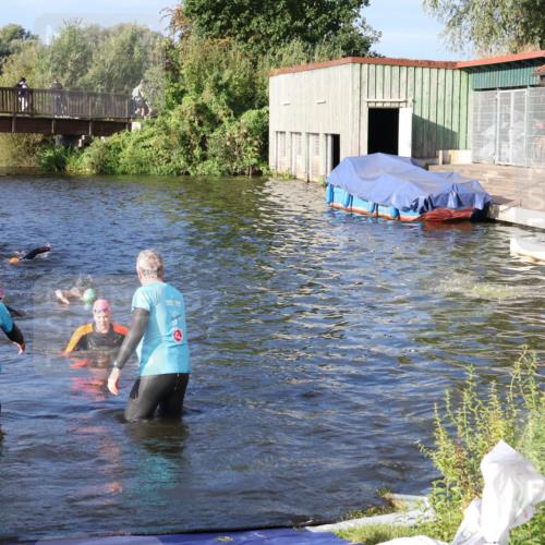 31.08.2025 - Elbe Triathlon Hamburg Luisa Fischer http://msf.ph/oto/8673928 31.08.2025 08:46:13 Schwimmen 246, 280, 281 meine-sportfotos.de