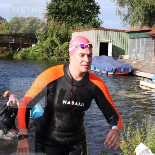31.08.2025 - Elbe Triathlon Hamburg Luisa Fischer http://msf.ph/oto/8673941 31.08.2025 08:46:20 Schwimmen 280, 281, 287, 291, 315, 346 meine-sportfotos.de