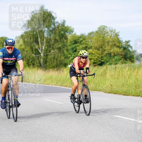31.08.2025 - Elbe Triathlon Hamburg Michael Burmester http://msf.ph/oto/8673970 31.08.2025 10:13:20 Radfahren 417, 477, 494, 546, 833, 851 meine-sportfotos.de