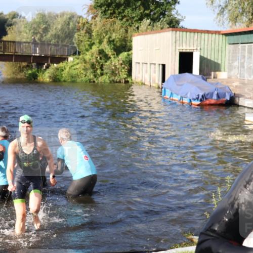 31.08.2025 - Elbe Triathlon Hamburg Luisa Fischer http://msf.ph/oto/8673971 31.08.2025 08:46:24 Schwimmen 281, 287, 291, 301, 305, 315, 346 meine-sportfotos.de