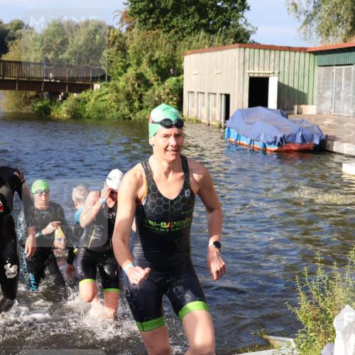 31.08.2025 - Elbe Triathlon Hamburg Luisa Fischer http://msf.ph/oto/8673987 31.08.2025 08:46:25 Schwimmen 268, 281, 287, 291, 301, 305, 315, 346 meine-sportfotos.de