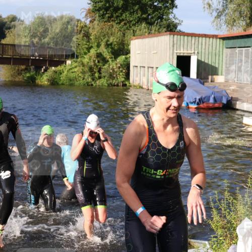 31.08.2025 - Elbe Triathlon Hamburg Luisa Fischer http://msf.ph/oto/8673989 31.08.2025 08:46:26 Schwimmen 268, 281, 287, 291, 301, 305, 315, 346 meine-sportfotos.de