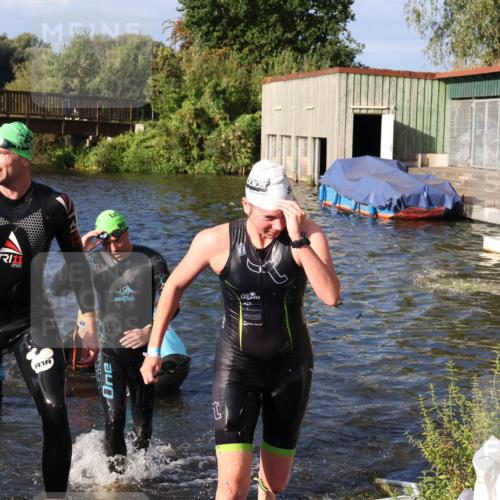 31.08.2025 - Elbe Triathlon Hamburg Luisa Fischer http://msf.ph/oto/8674001 31.08.2025 08:46:27 Schwimmen 268, 287, 291, 301, 305, 315, 346 meine-sportfotos.de