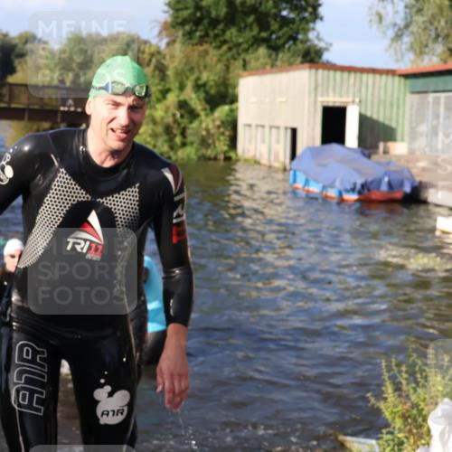 31.08.2025 - Elbe Triathlon Hamburg Luisa Fischer http://msf.ph/oto/8674011 31.08.2025 08:46:28 Schwimmen 268, 287, 291, 293, 301, 305, 315, 346 meine-sportfotos.de
