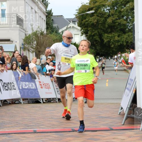 31.08.2025 - 21. Blankeneser Heldenlauf Strokosch-Dieckow http://msf.ph/oto/8674016 31.08.2025 10:51:30 Ziel 2187, 3580, 3030 meine-sportfotos.de