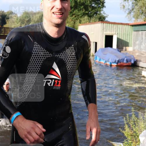 31.08.2025 - Elbe Triathlon Hamburg Luisa Fischer http://msf.ph/oto/8674018 31.08.2025 08:46:29 Schwimmen 268, 291, 293, 301, 305, 315, 346 meine-sportfotos.de