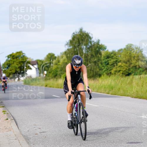 31.08.2025 - Elbe Triathlon Hamburg Michael Burmester http://msf.ph/oto/8674019 31.08.2025 10:13:26 Radfahren 477, 494, 774, 851 meine-sportfotos.de