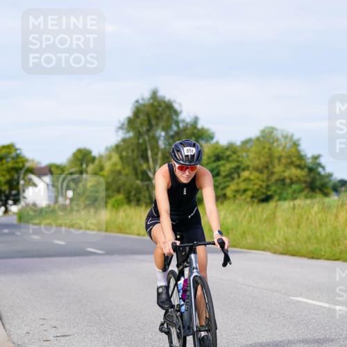 31.08.2025 - Elbe Triathlon Hamburg Michael Burmester http://msf.ph/oto/8674024 31.08.2025 10:13:26 Radfahren 477, 494, 774, 851 meine-sportfotos.de