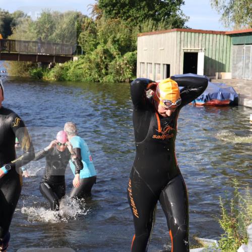 31.08.2025 - Elbe Triathlon Hamburg Luisa Fischer http://msf.ph/oto/8674026 31.08.2025 08:46:32 Schwimmen 268, 293, 301, 305, 313, 346 meine-sportfotos.de