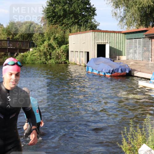 31.08.2025 - Elbe Triathlon Hamburg Luisa Fischer http://msf.ph/oto/8674037 31.08.2025 08:46:36 Schwimmen 268, 293, 301, 305, 313, 318 meine-sportfotos.de