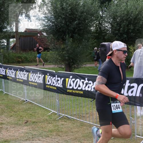 31.08.2025 - Elbe Triathlon Hamburg Luisa Fischer http://msf.ph/oto/8674045 31.08.2025 11:30:42 Laufen 1244 meine-sportfotos.de