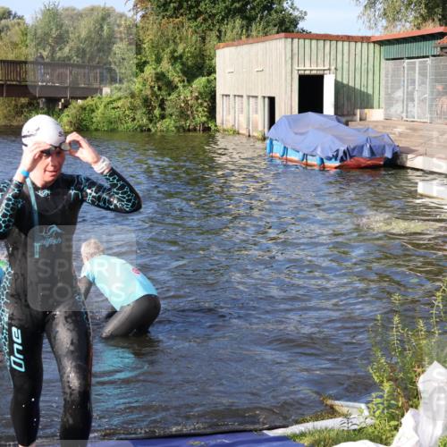 31.08.2025 - Elbe Triathlon Hamburg Luisa Fischer http://msf.ph/oto/8674049 31.08.2025 08:46:38 Schwimmen 268, 293, 313, 318, 337 meine-sportfotos.de